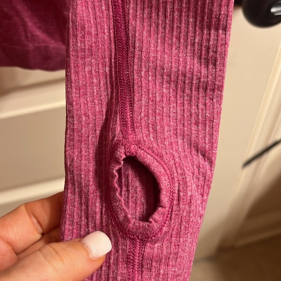 EUC Lululemon Pink Berry Long Sleeved Swiftly Tech Top- Size 8 - Picture 4 of 10